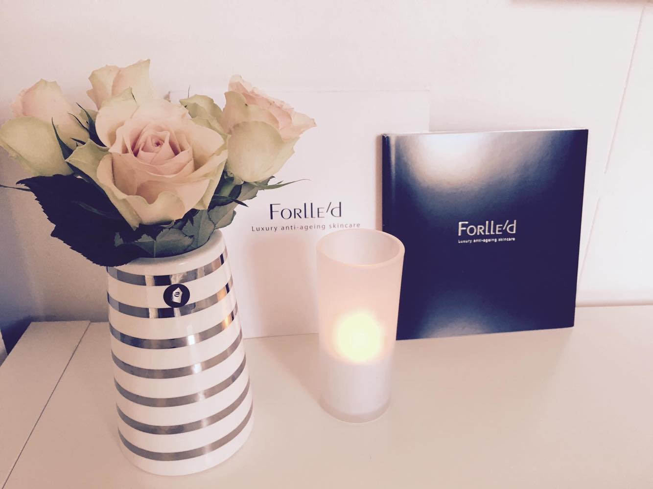 Blomster, lys og produkter hos Karisma